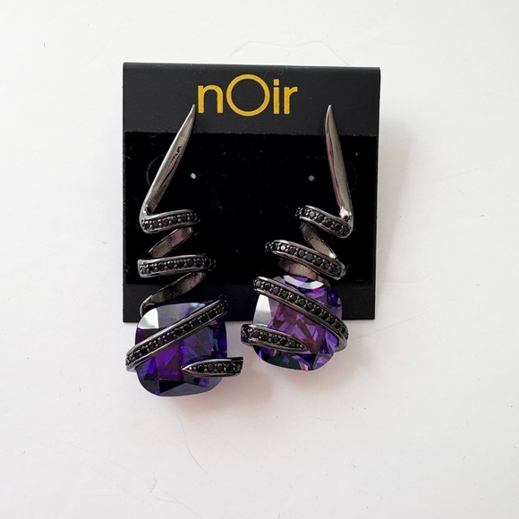 Noir NYC spiral hugging earrings - Picture 7 of 7